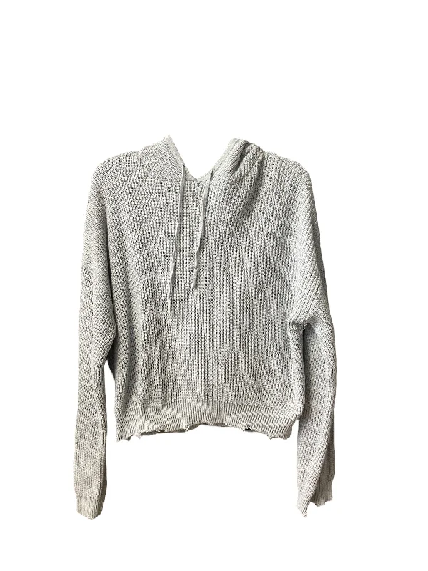 Sweater By 525 In Grey, Size: S