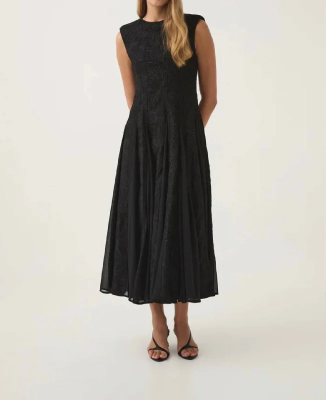 Soleil Lace Midi Dress In Black