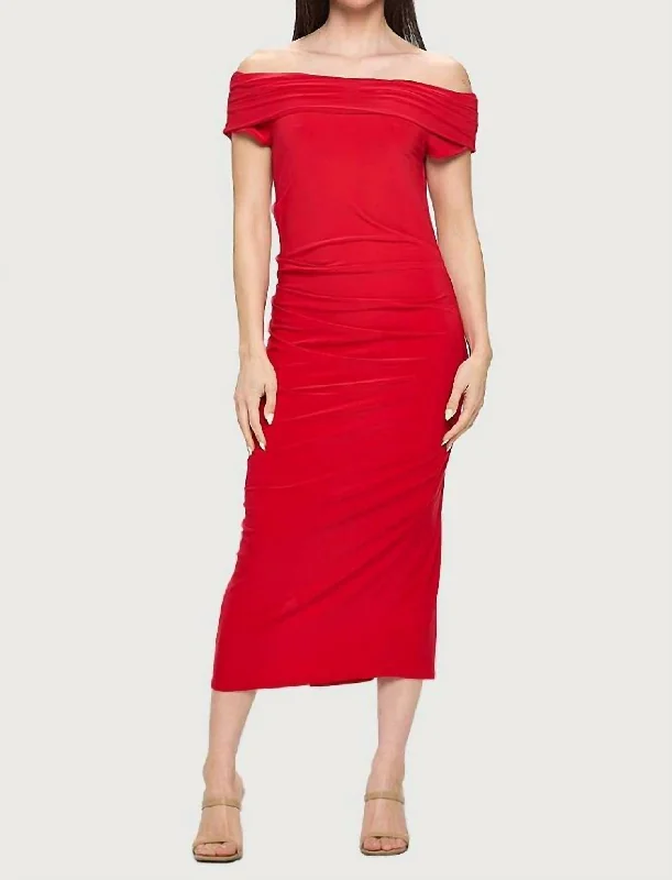 Boat Neck Maxi Dress With Side Slit In Red