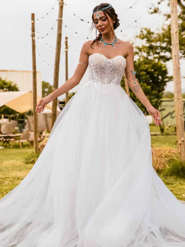 A Line Wedding Dresses Sweetheart Neckline Tulle Strapless