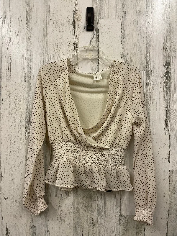 Top Long Sleeve By Japna In Cream, Size: M